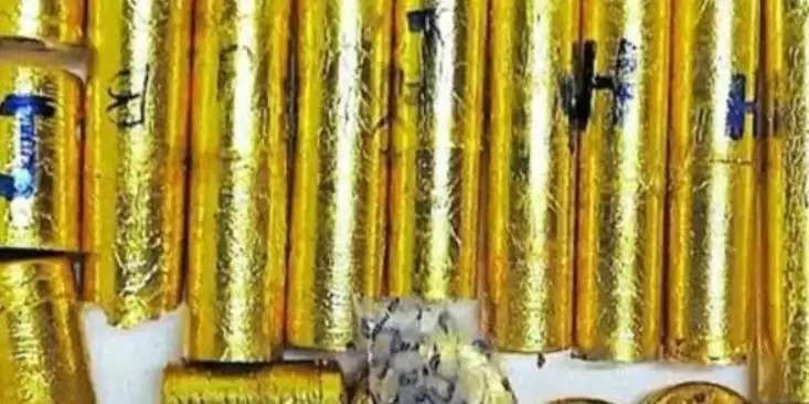 സ്വ​ർ​ണ​ക്ക​ട​ത്ത് ;കേ​സു​മാ​യി ബ​ന്ധ​പ്പെ​ട്ട് ജു​വ​ല്ല​റി ഉ​ട​മയായ ഷം​സു​ദ്ദീ​നെ  ക​സ്റ്റം​സ് ചോ​ദ്യം ചെ​യ്യു​ന്നു
