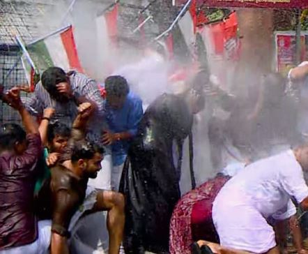 Clashes at Collectorate march, Youth Congress state president and others arrested