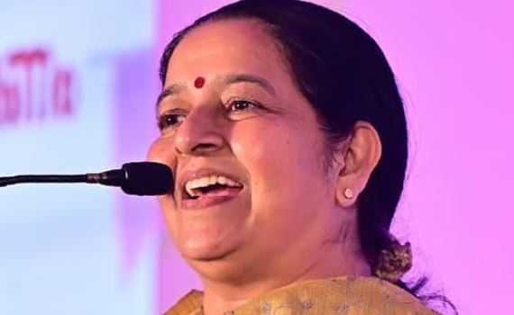 Members against Uma Thomas in Thrikkakara, files complaint with the AICC