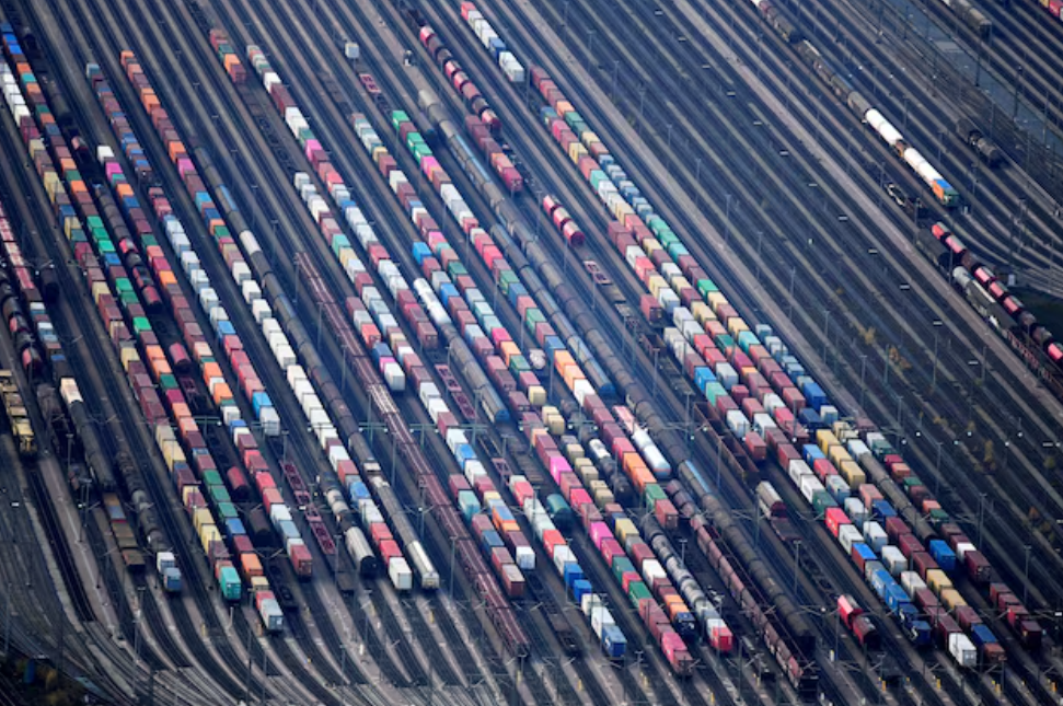 ബ്രസൽസ്: അമേരിക്കൻ പ്രസിഡന്റ് ഡൊണാൾഡ് ട്രംപ് പ്രഖ്യാപിച്ച പുതിയ ആഗോള ഇറക്കുമതി തീരുവകൾ അംഗീകരിക്കില്ലെന്ന് യൂറോപ്യൻ യൂണിയൻ (EU Rejects US Tariff Increase).