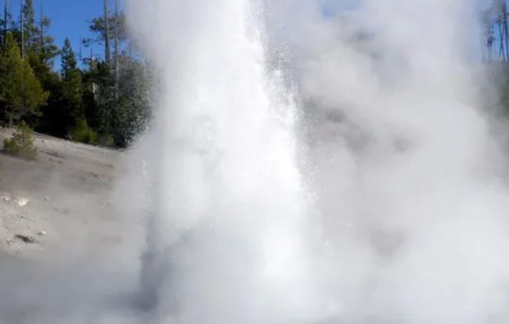 Acidic geyser