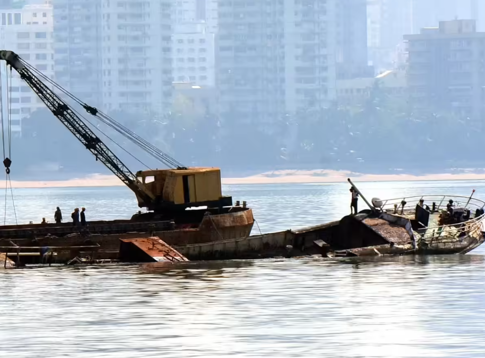 Sri Lanka Navy Rescue Iranian Ship