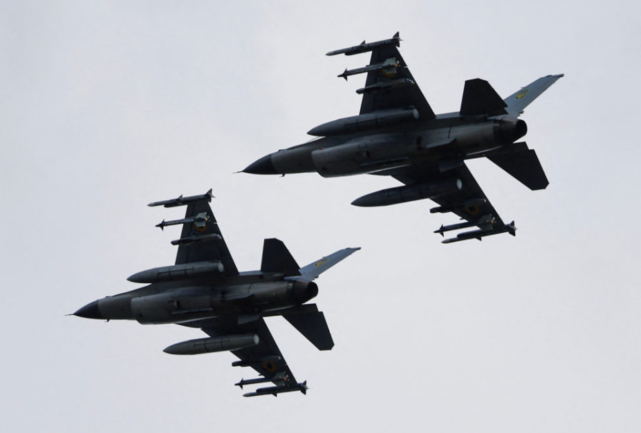 Ukraine F-16 Missile Shortage