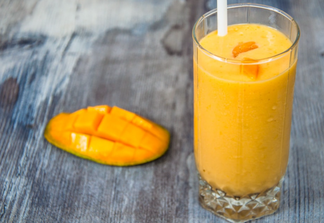 Mango Milkshake Recipe
