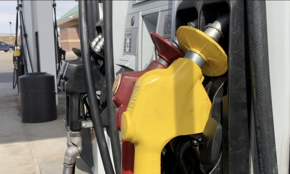 US Gas Prices Hit 4 Dollars