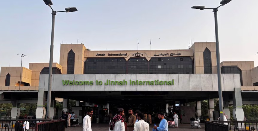 Malayalis Stranded Karachi Airport