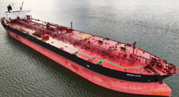 Russian oil tanker Aqua Titan India