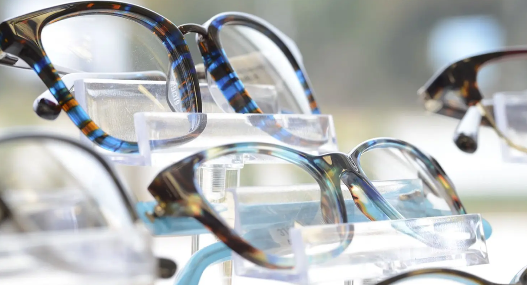 ₹1 Lakh Glasses for Mother