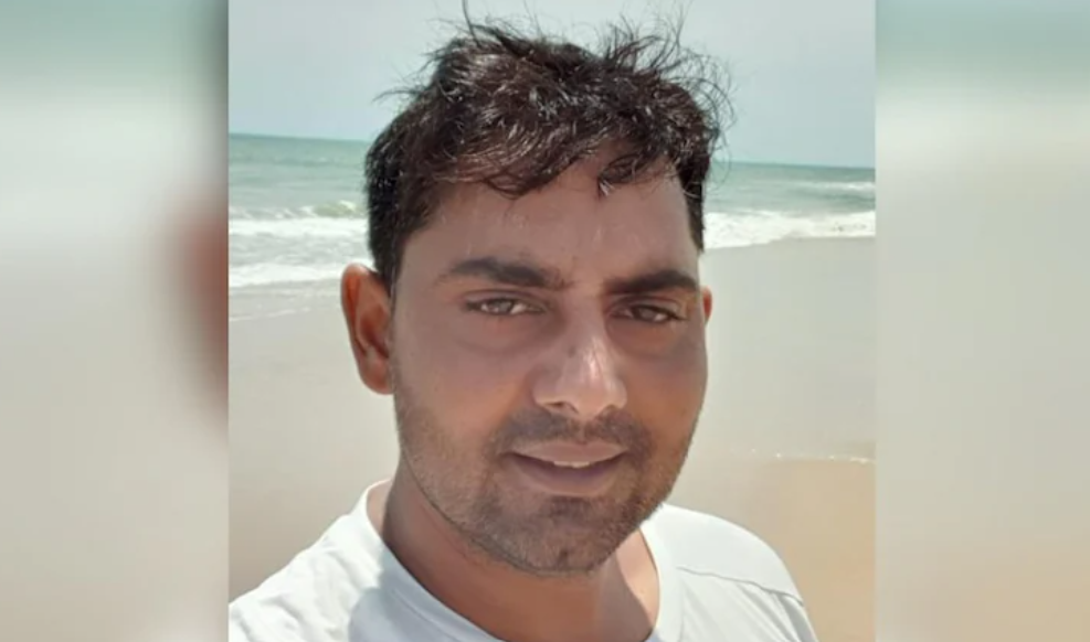 Delhi Cop Shoots Delivery Agent