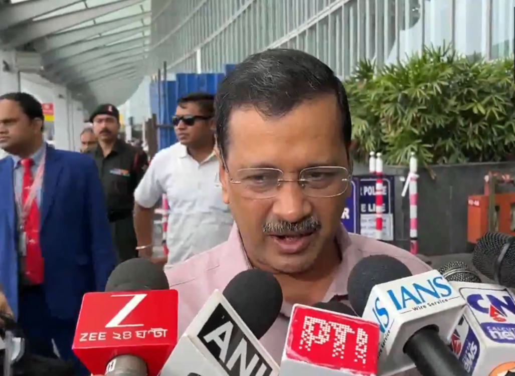 Arvind Kejriwal Mamata Banerjee Support