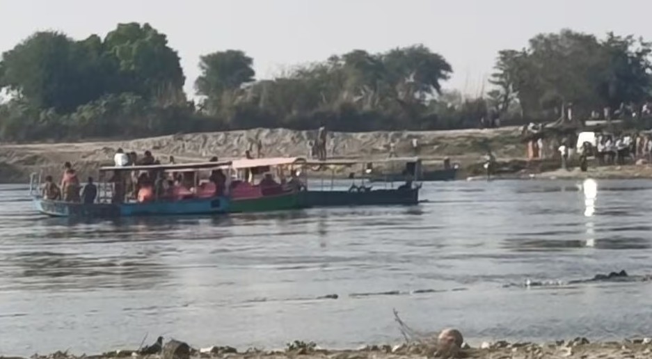 Mathura Boat Accident Yamuna River