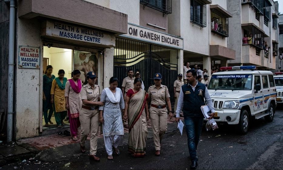 Pune Crime Branch Raid Datta Nagar