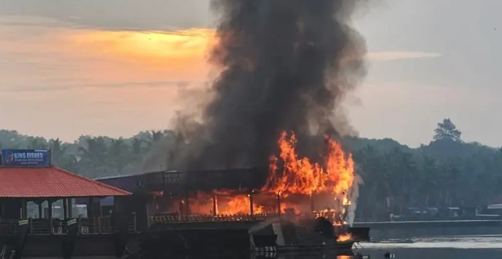 Poovar Floating Restaurant Fire