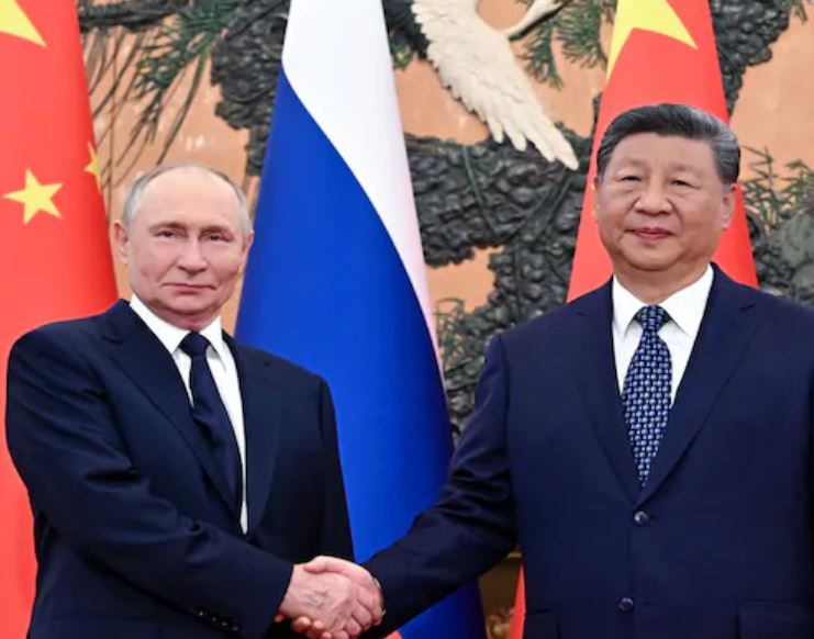 Vladimir Putin Meets Xi Jinping