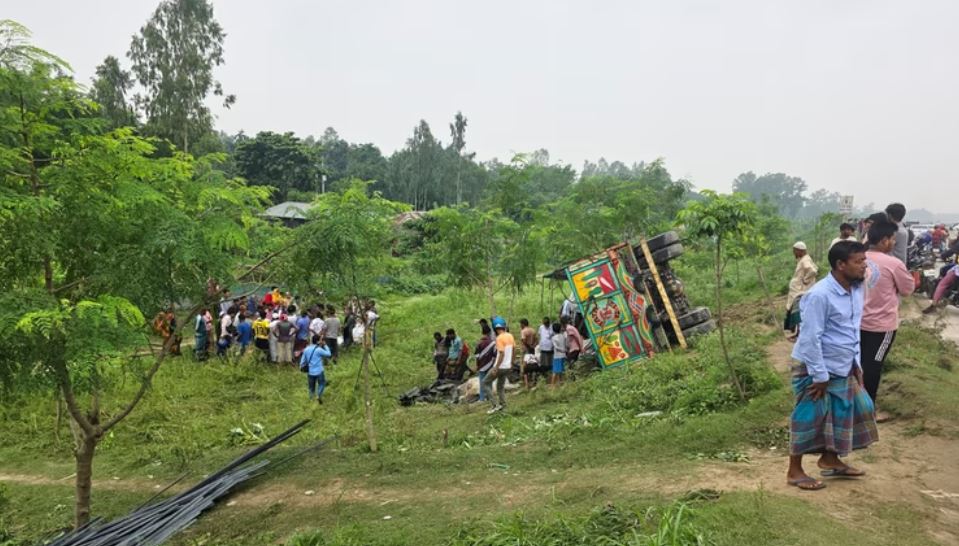 Bangladesh Tangail road accident
