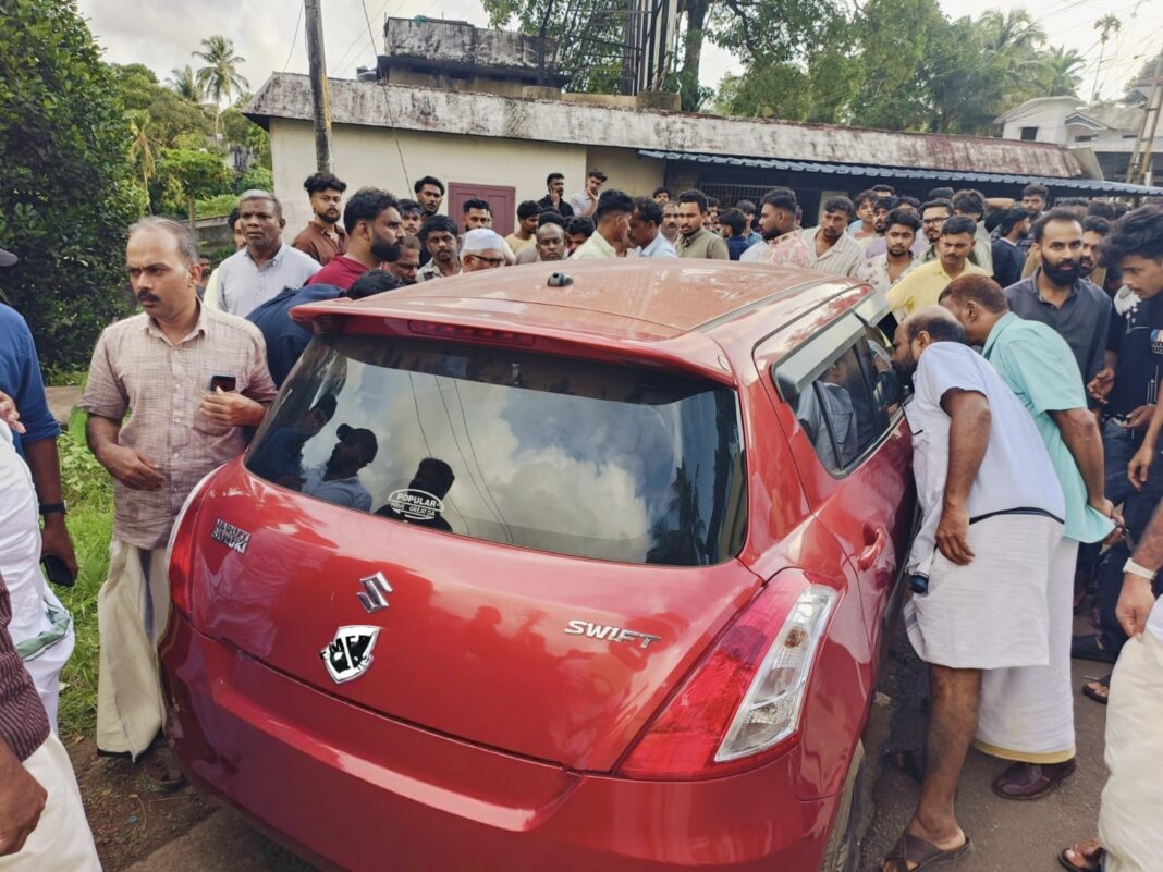 Man found dead inside car Malappuram
