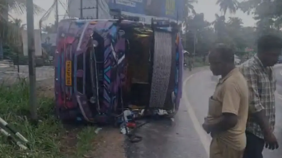 Thiruvalla MC Road bus accident today