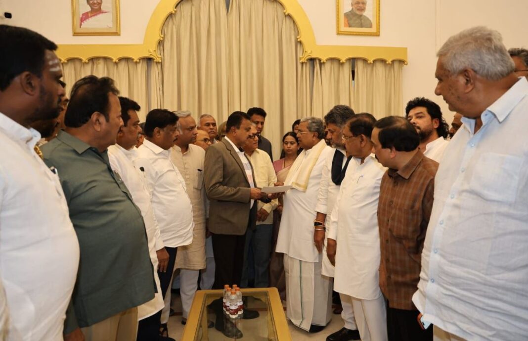 Siddaramaiah submits resignation letter Governor secretary