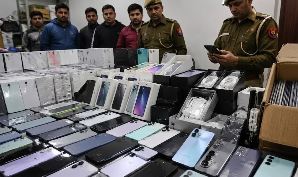 Fake Smartphone Racket Delhi