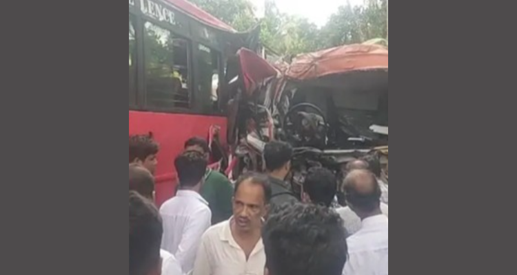 Perambra Velliyur Bus Accident