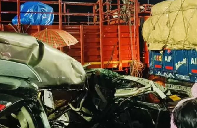 Three Dead In Car Accident