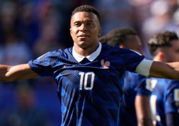 France beats Senegal