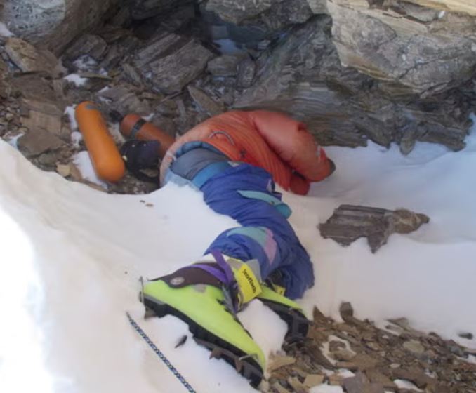 Mount Everest Green Boots