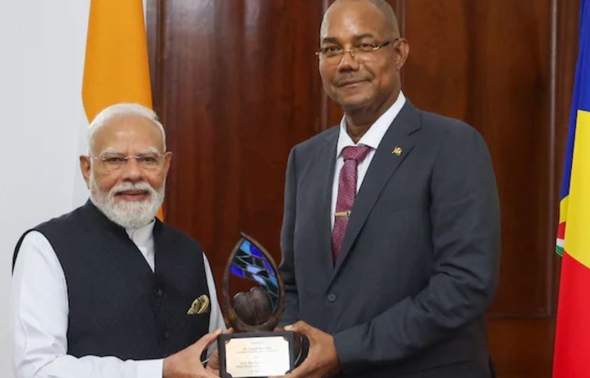  PM Modi receives Seychelles highest honor
