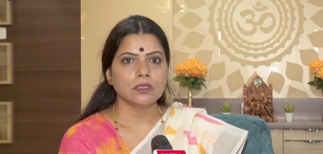 Mumbai Mayor Ritu Tawde bomb threat