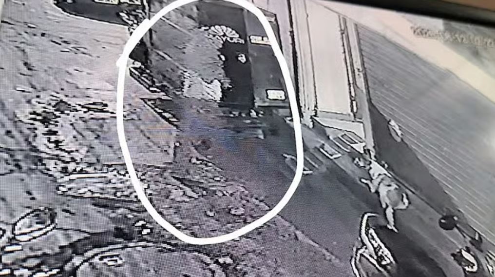 Delhi Tughlakabad fire mystery woman