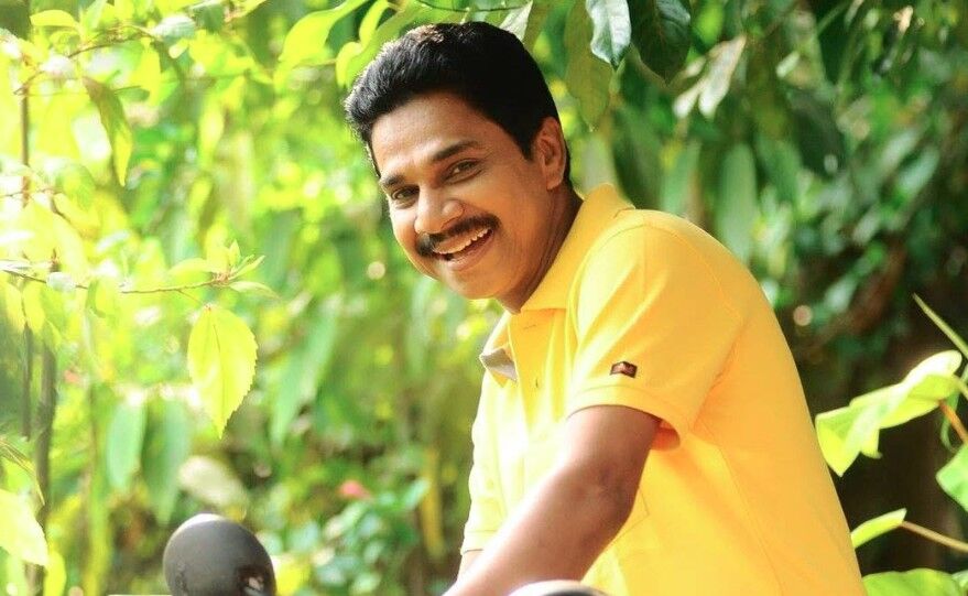 actor Vinod Kovoor accident water tank