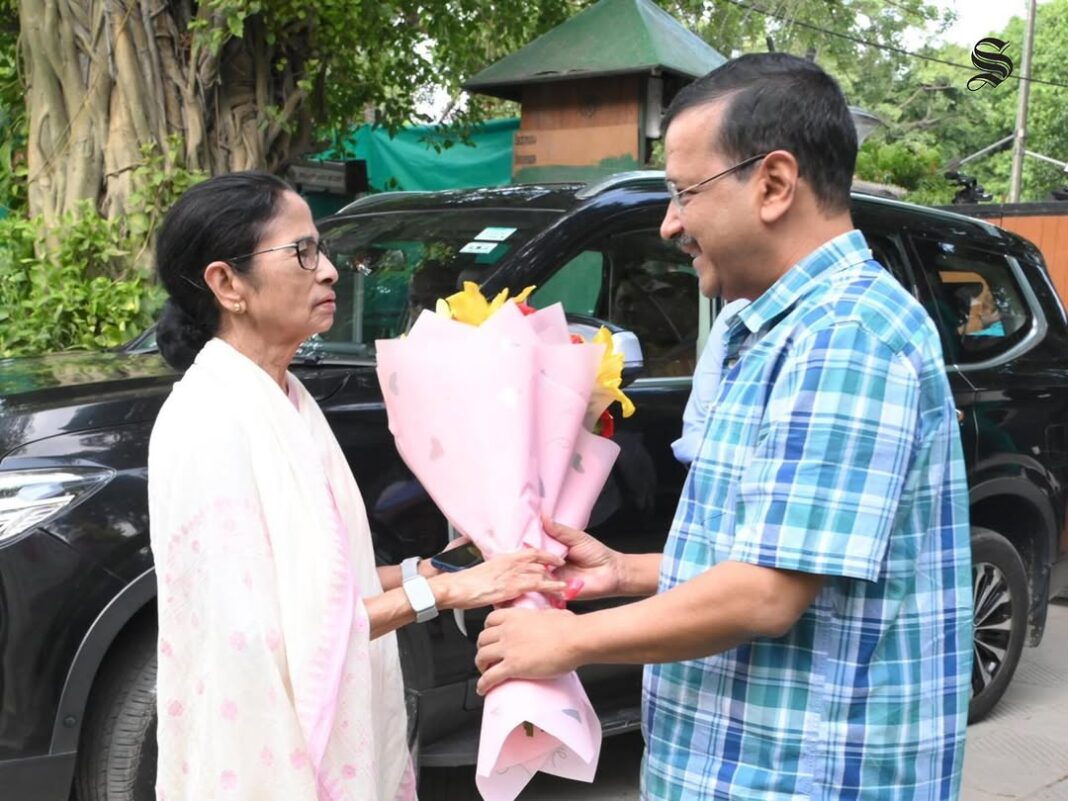 Mamata Banerjee Arvind Kejriwal meet