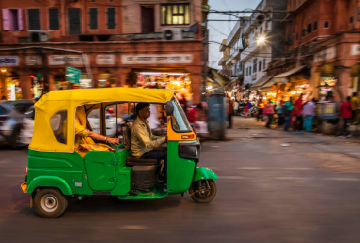 Mumbai Auto Driver Returns 15000 Rupees