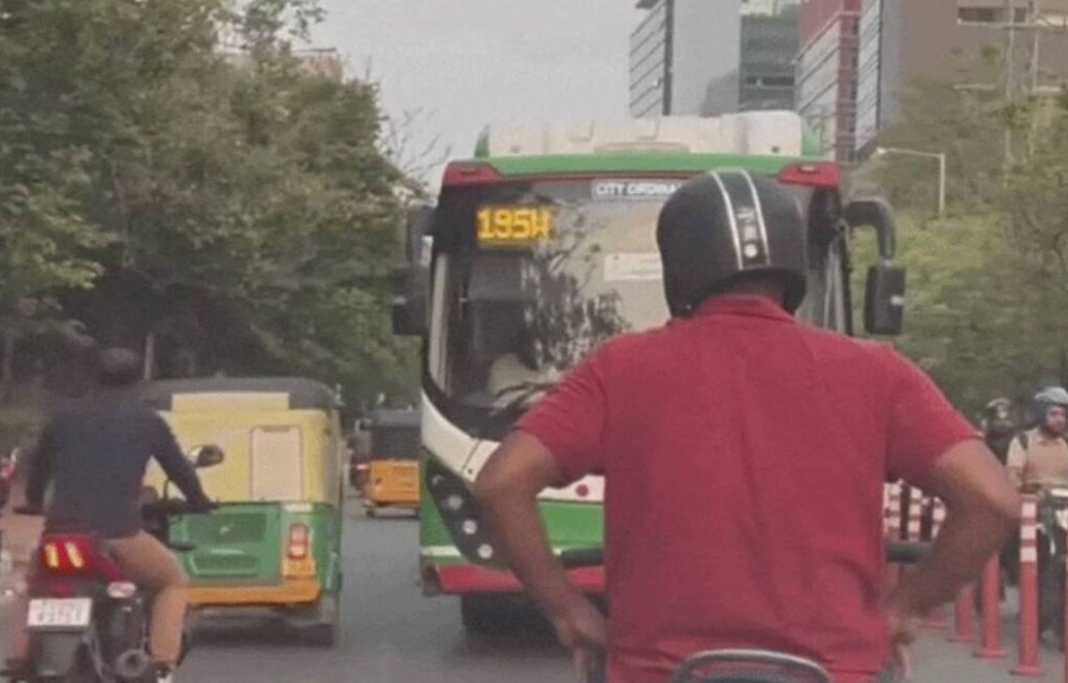 Hyderabad Biker Viral Video