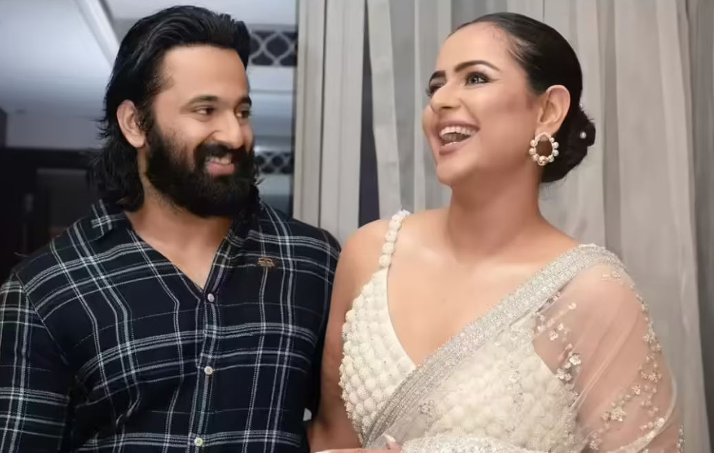 Prachi Tehlan Unni Mukundan friendship