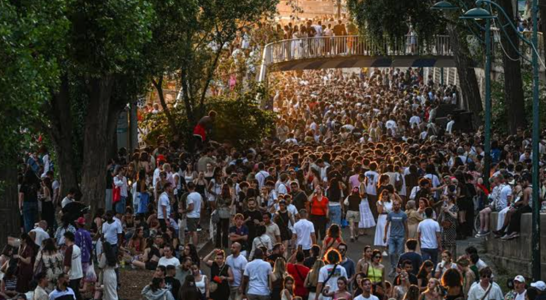 Fete de la Musique Violence