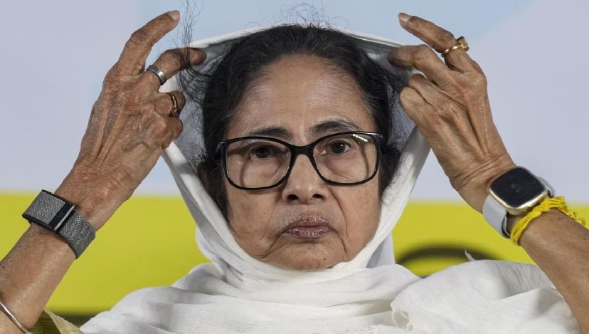 Mamata Banerjee political crisis
