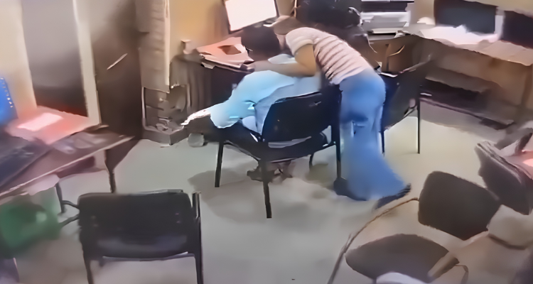 Woman constable kisses male colleague Jalaun
