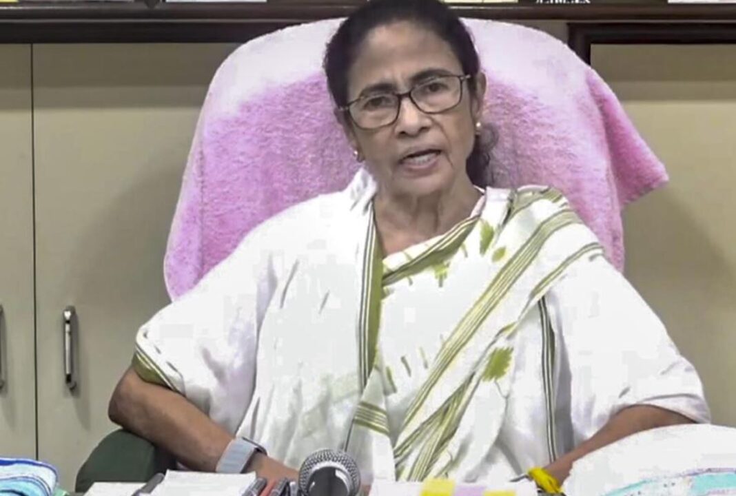  Mamata Banerjee house arrest