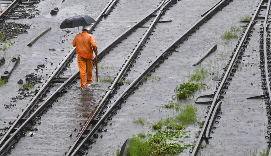Mumbai Heavy Rains Holiday
