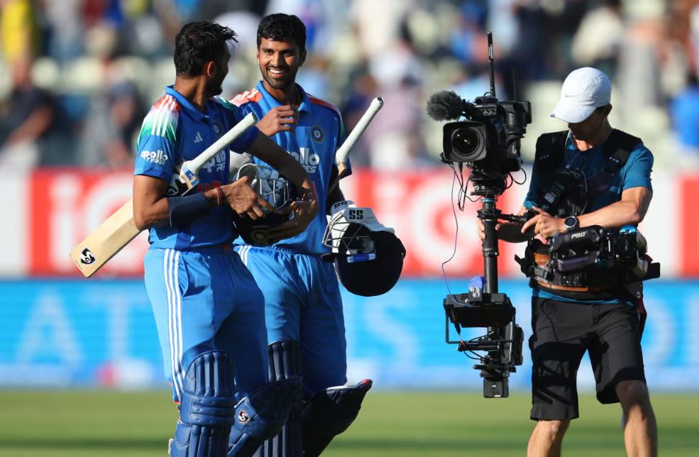 India Defeats England