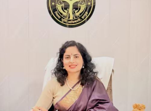 UP DSO Seema Chaudhary