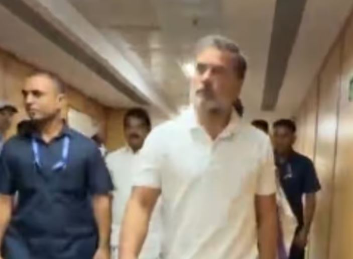 Rahul Gandhi Visits Injured CJP Protesters