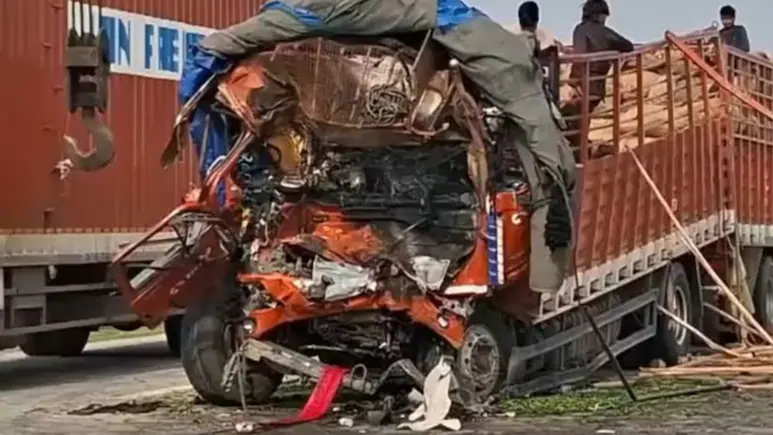 Wardha Road Accident
