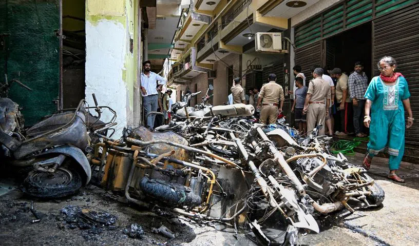 Noida ev scooter fire accident