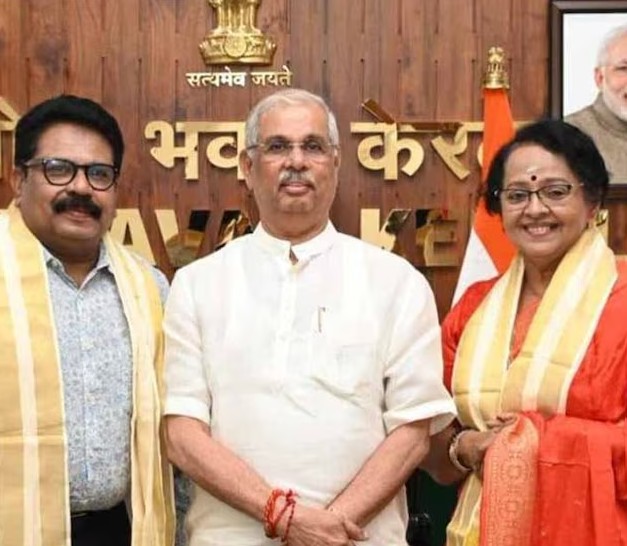 Mallika Sukumaran met Governor Arlekar