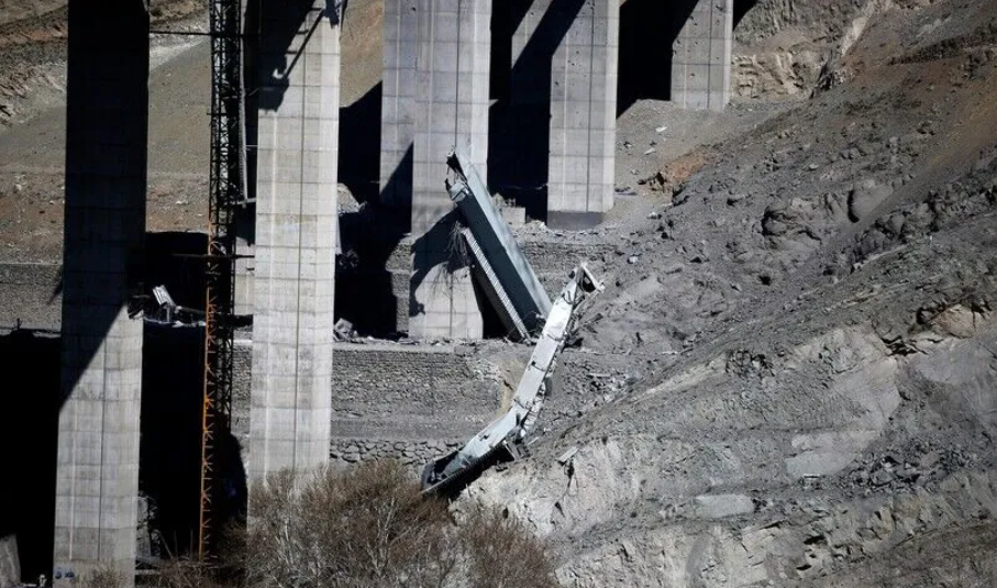 Aq Tekeh Khan Bridge