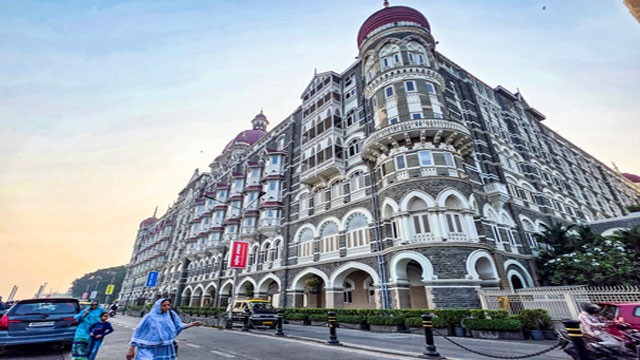 Taj hotel bomb threat