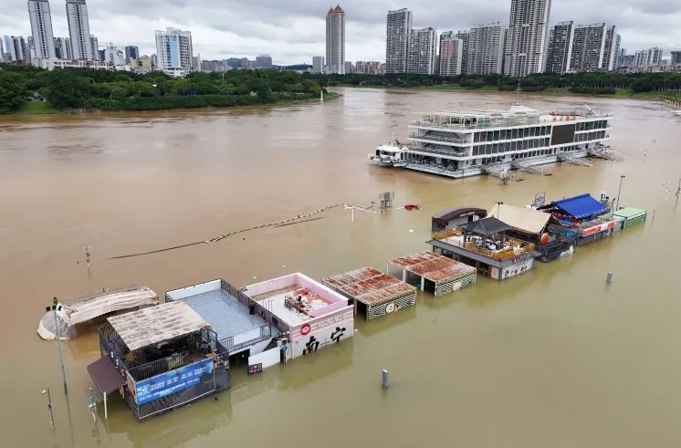 Typhoon bavi china floods