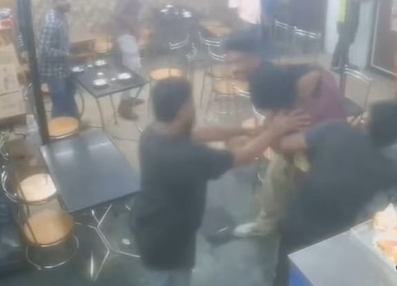 Punalur Bakery Youth Clash Kollam